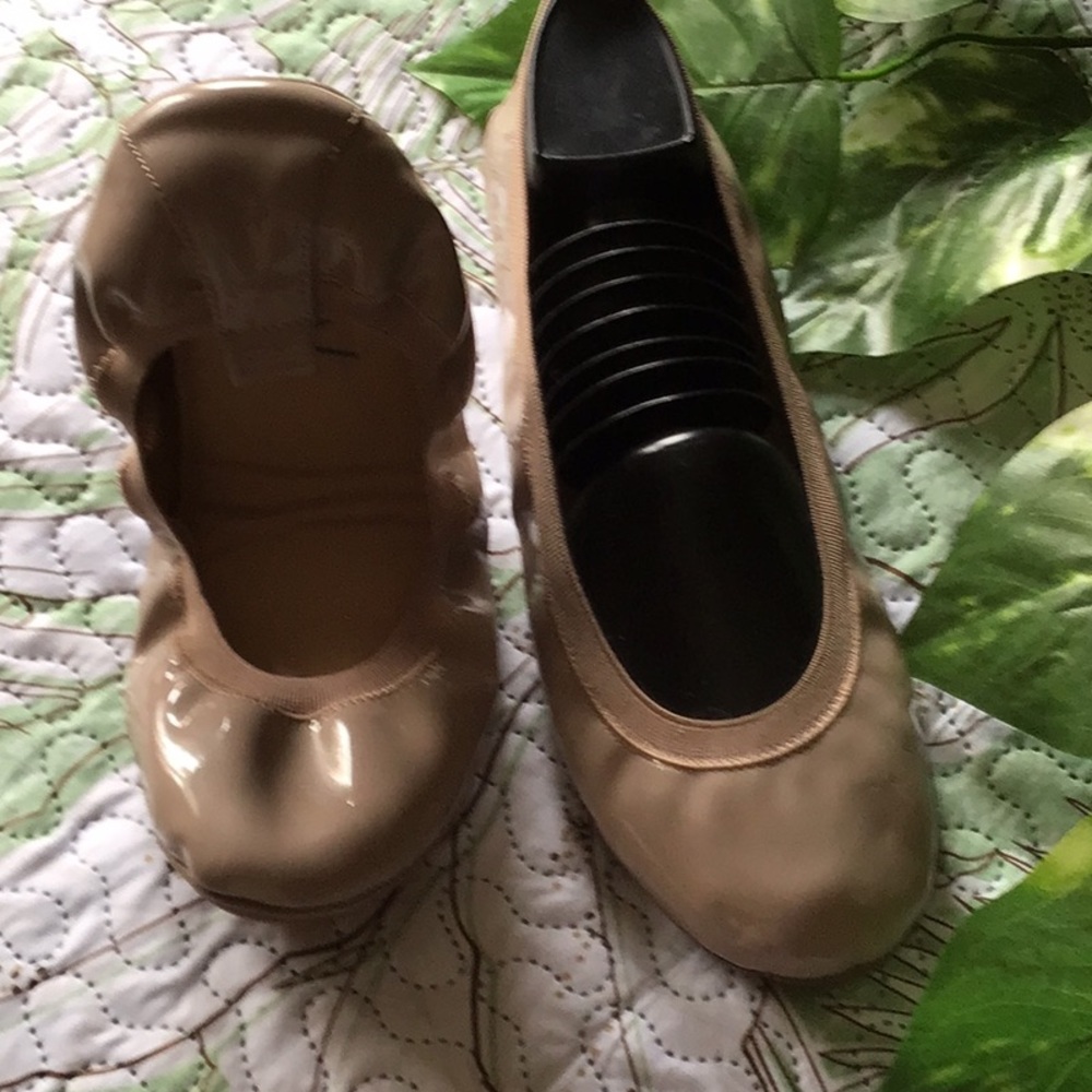 Beige Patent Leather Women's Shoes